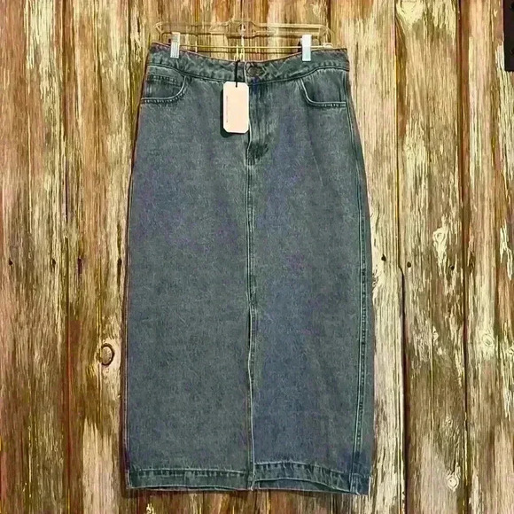 NWT VELVET HEART LOS ANGELES DENIM MIDI SKIRT - Picture 1 of 4